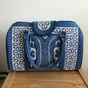 LAGA DESIGNS Blue Embroidered Handbag